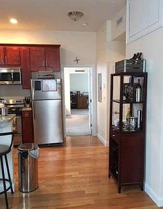 4th image of 107 Highland Ave Unit 3
