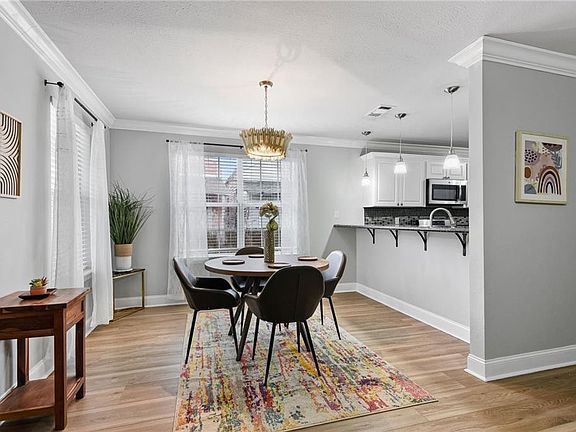 5th image of 1927 3rd St