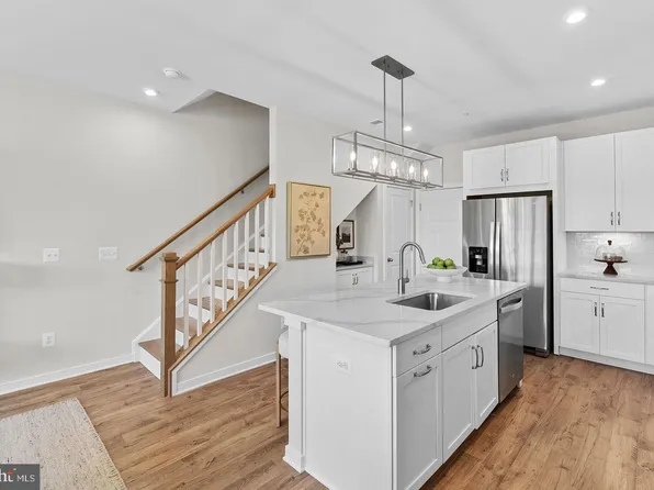 6 Sepia Sq #Mo, Ashburn, VA 20147