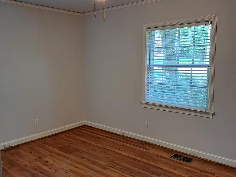 3243 Wellington Rd — Photo 13