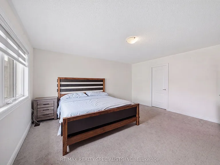 120 Milby Cres — Photo 27