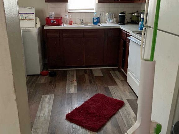 4th image of 1905 N Evans Ave