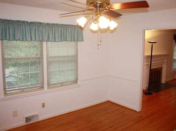 4th image of 705 Beechnut Ln