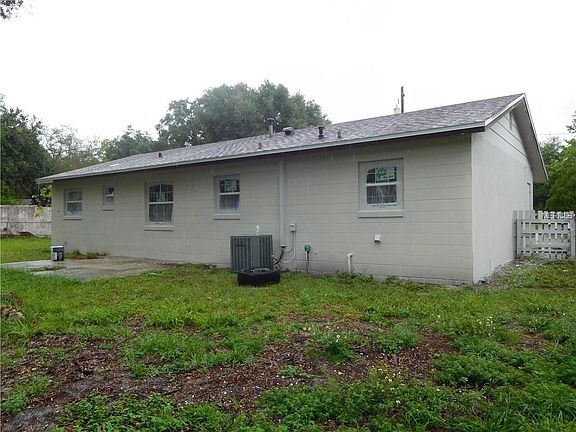 3rd image of 570 Ruby Ct