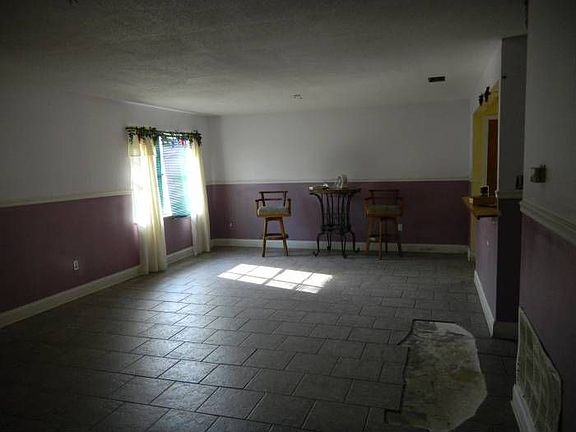 4th image of 3176 Keithway Dr
