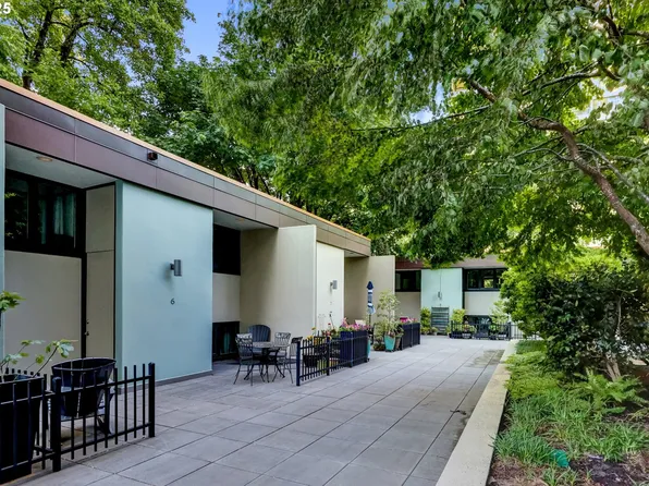 255 SW Harrison St #Townhouse 6, Portland, OR 97201