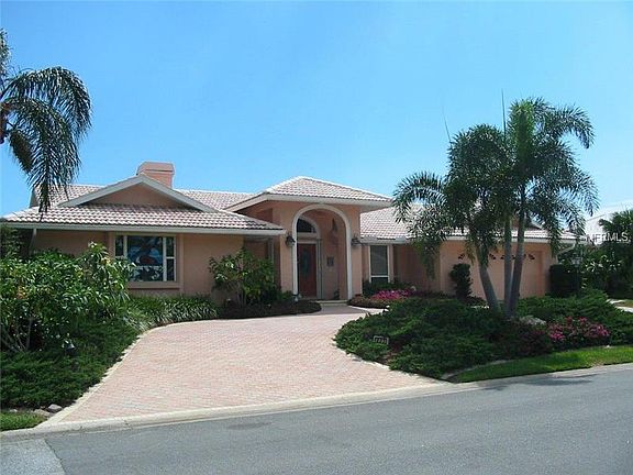2nd image of 427 Yacht Harbor Dr