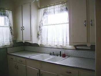 3rd image of 3809 Lenoir Cir