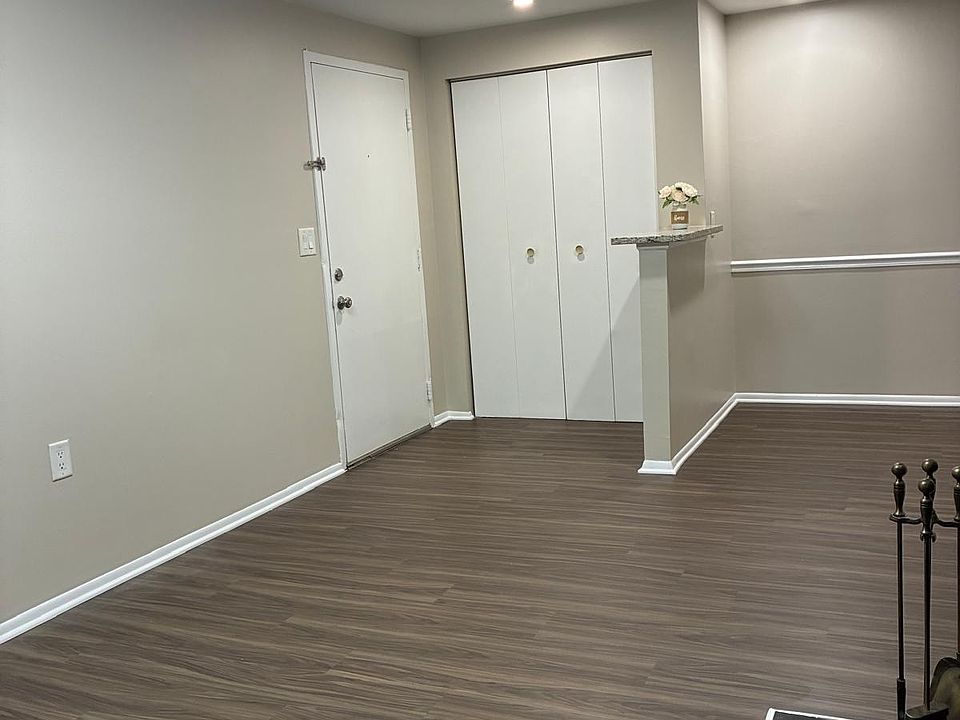 Entrance to Living Room