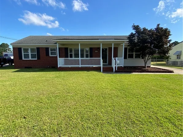509 E 19th St, Lumberton, NC 28358