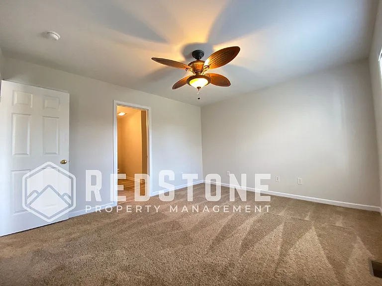 3903 Johns Creek Dr — Photo 19
