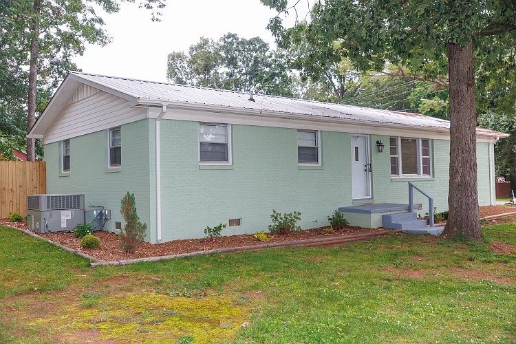 1st image of 209 Poplar Ave