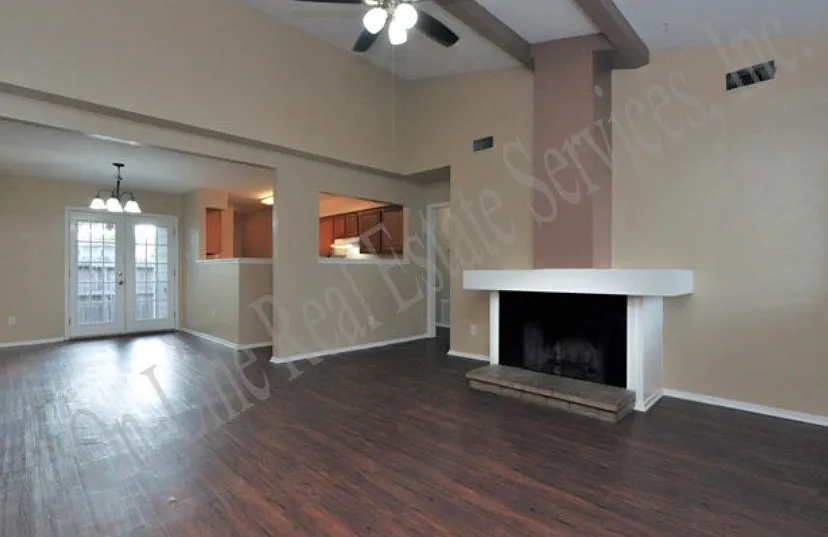 2800 Longmire Dr — Photo 3