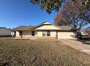 2805 Frederick Rd, Claremore, OK 74019
