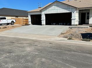 740 Swallow Pointe Dr, Sparks, NV 89441