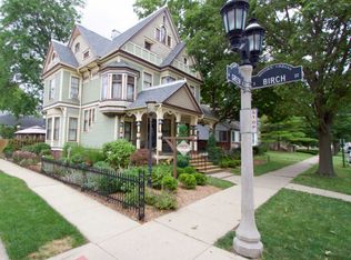 312 W Green St, Urbana, IL 61801