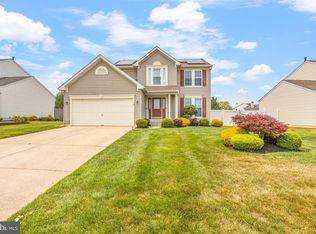 18 Elsworth Dr, Sicklerville, NJ 08081