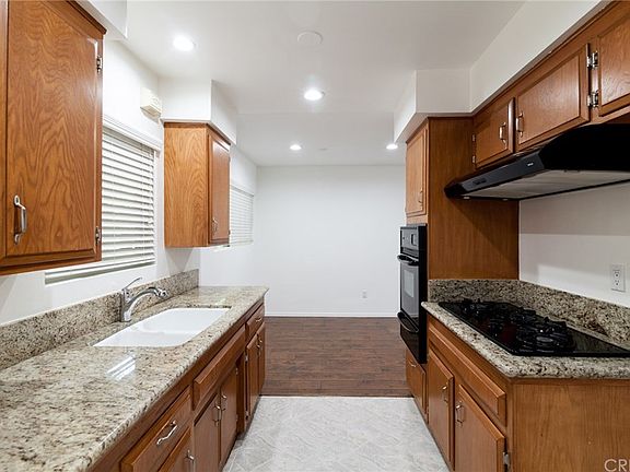 5th image of 6339 Morse Ave APT 105