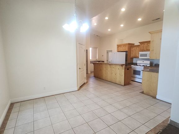 4th image of 42 N Eastridge Dr