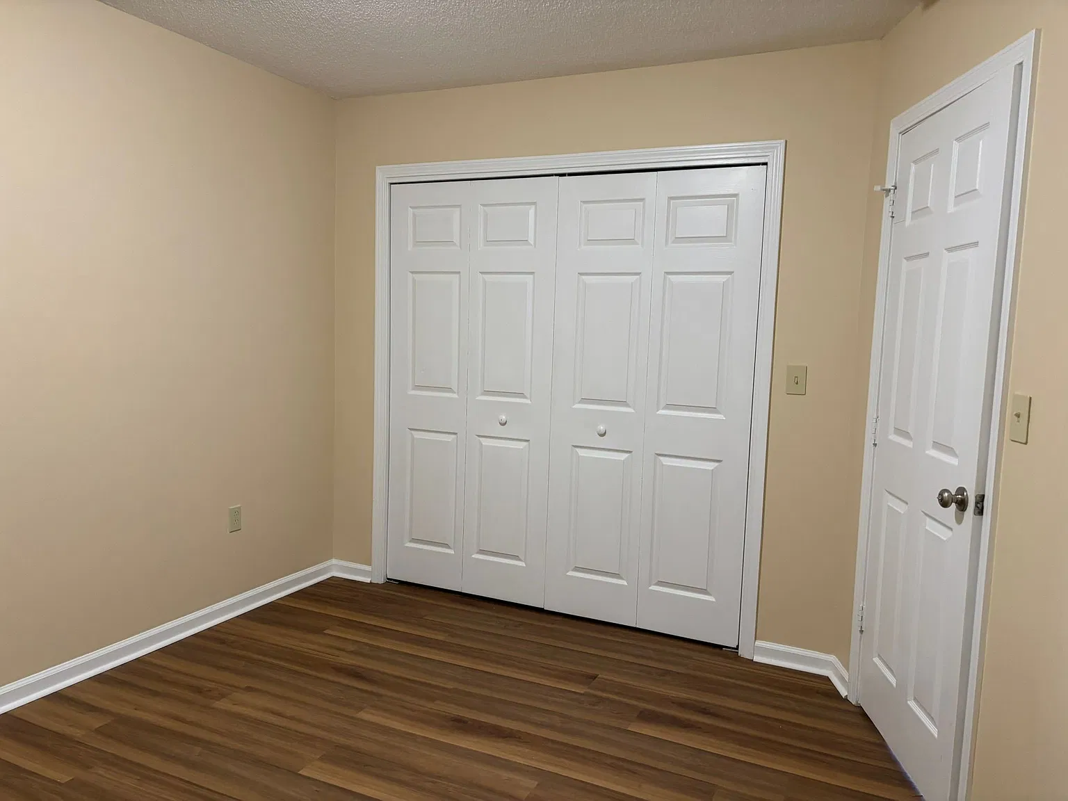 Lovely Anderson Townhome for Rent in a Convenient Location — Photo 3