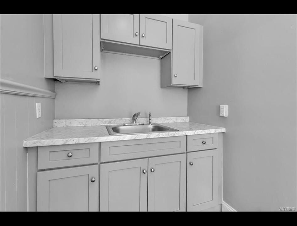 1st image of 109 Tennessee St #2