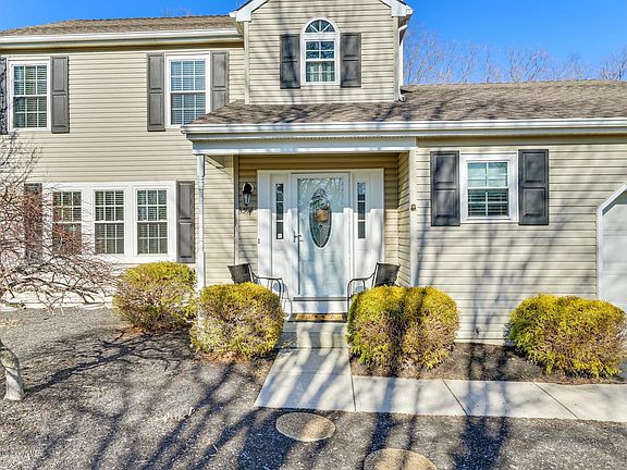 3rd image of 1308 Beauchamps Pl