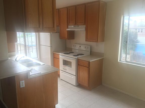 2nd image of 3575 44th St