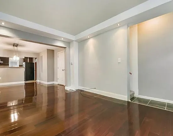 140 Home St — Photo 10