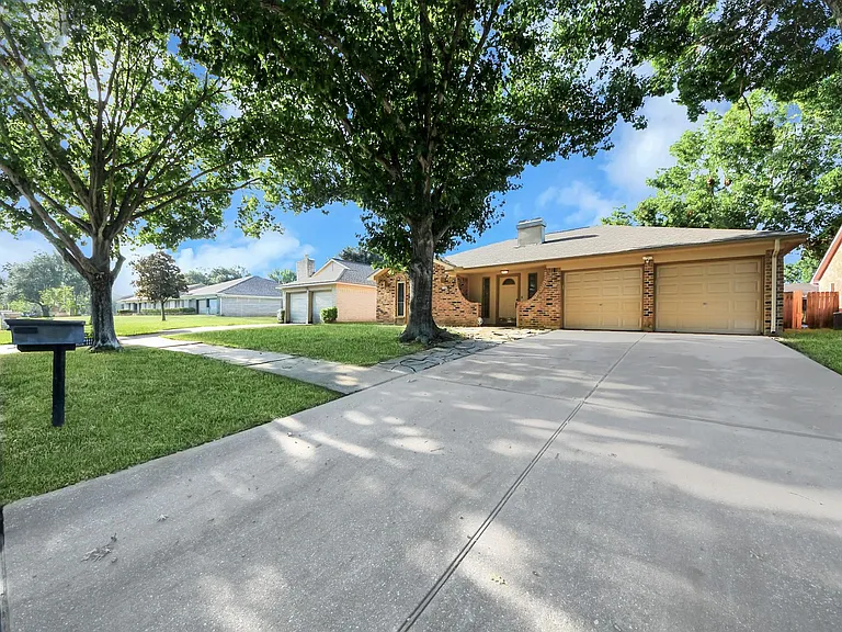 22811 Elkana Deane Ln — Photo 3