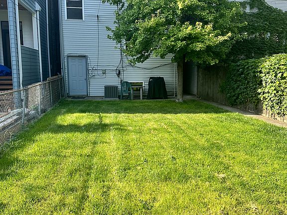 4th image of 1907 W Cortland St Unit 3