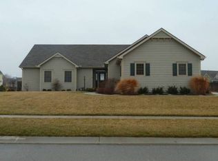 2205 Country Dr, Eudora, KS 66025