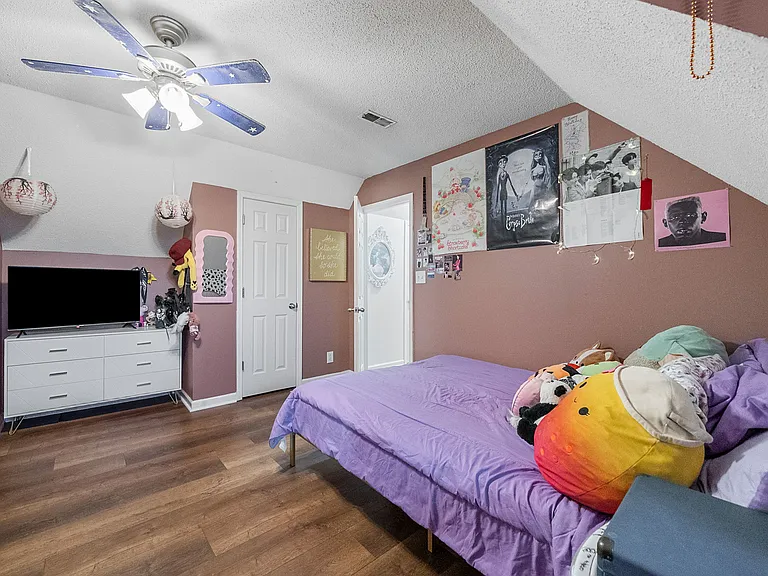 1700 Cedar Springs Cir — Photo 26