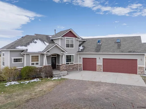 6701 Telluride Dr, Cheyenne, WY 82009