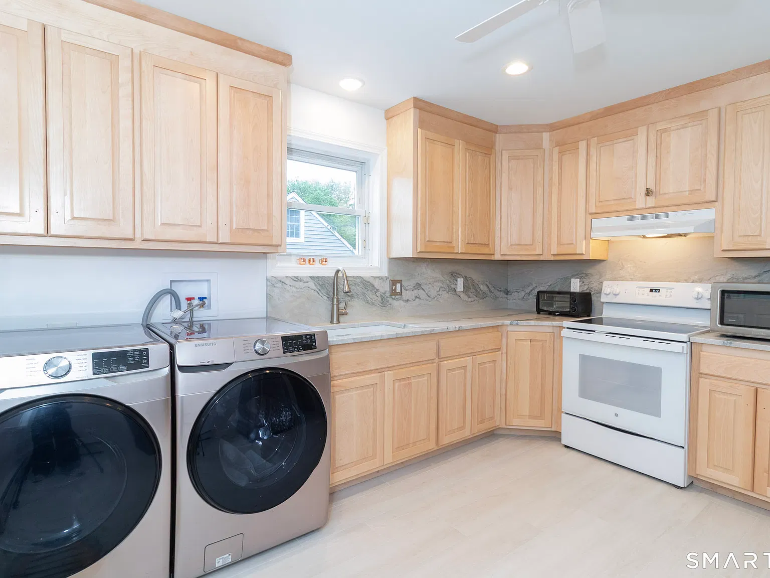 2 bed, 1.0 bath, 896 sqft, $4,600 — Photo 4