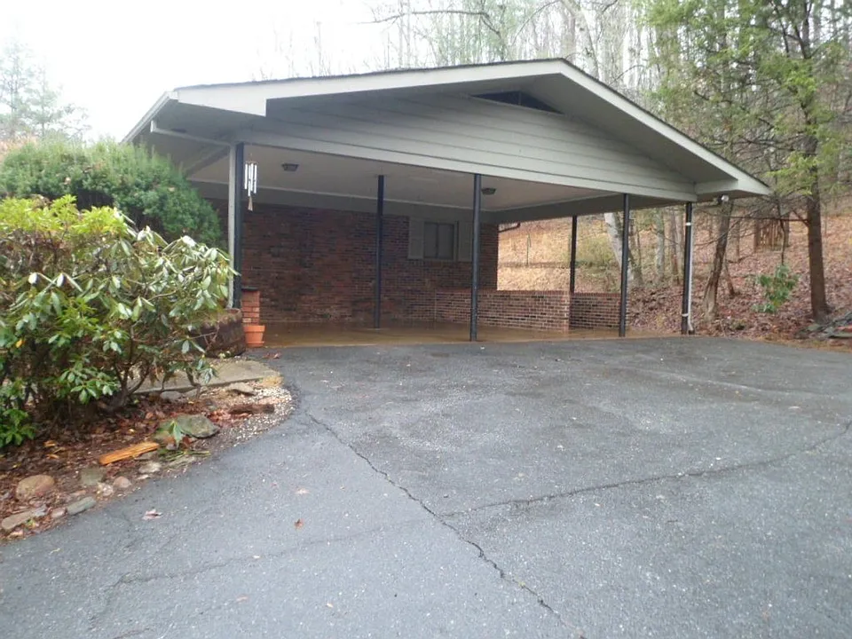 1068 Monteith Branch Rd