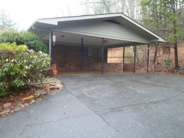 1068 Monteith Branch Rd, Sylva, NC 28779