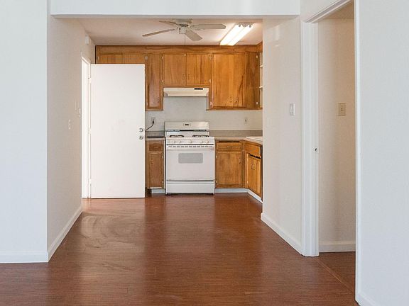 4th image of 7956 Samantha Way
