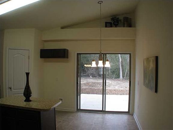 3rd image of 11009 Chippewa Dr
