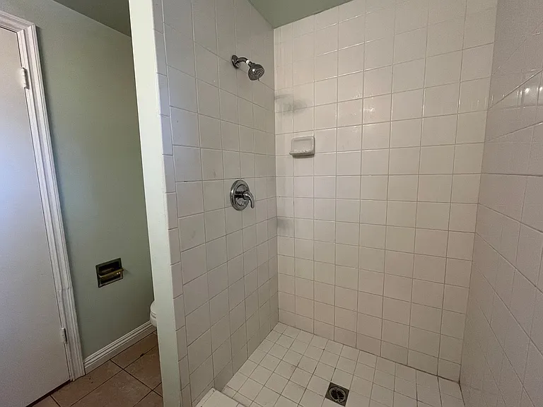 5532 Peacock Ln — Photo 22