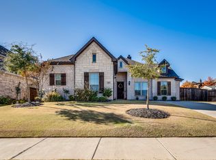 409 Summer Grove Dr, Midlothian, TX 76065