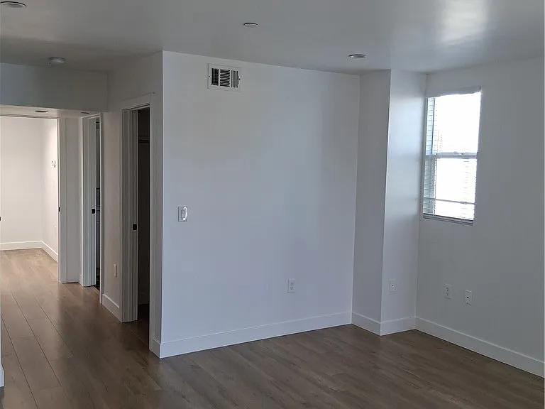 6419 Lexington — Photo 9