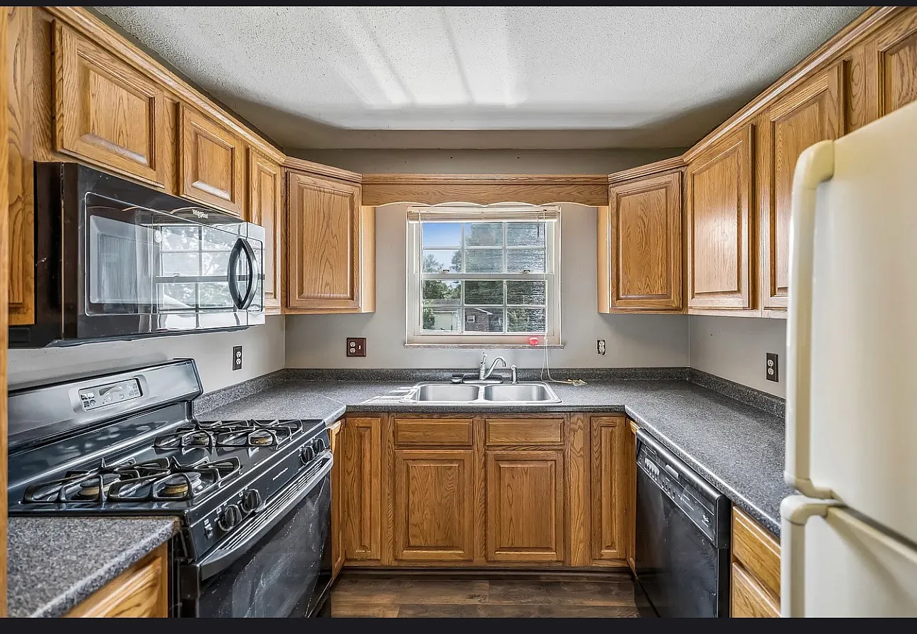 3 bed, 1780 sqft, $2,800 — Photo 4