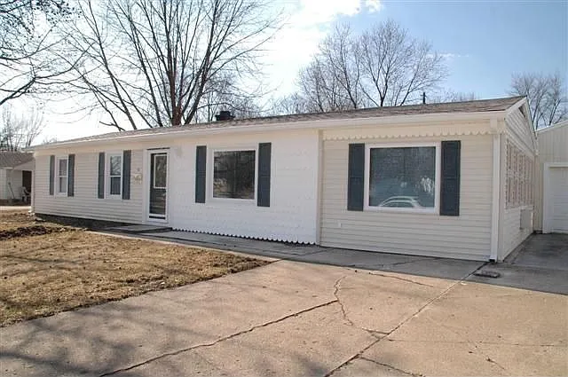 716 Circle Ct photo 1