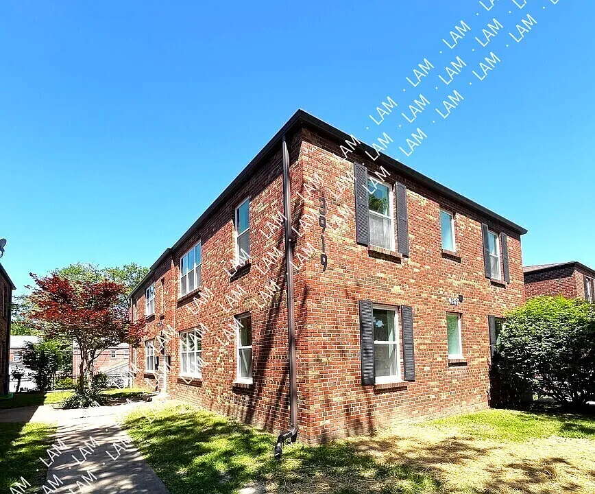 3915 Jamieson Avenue 2E #1E-1W-2W