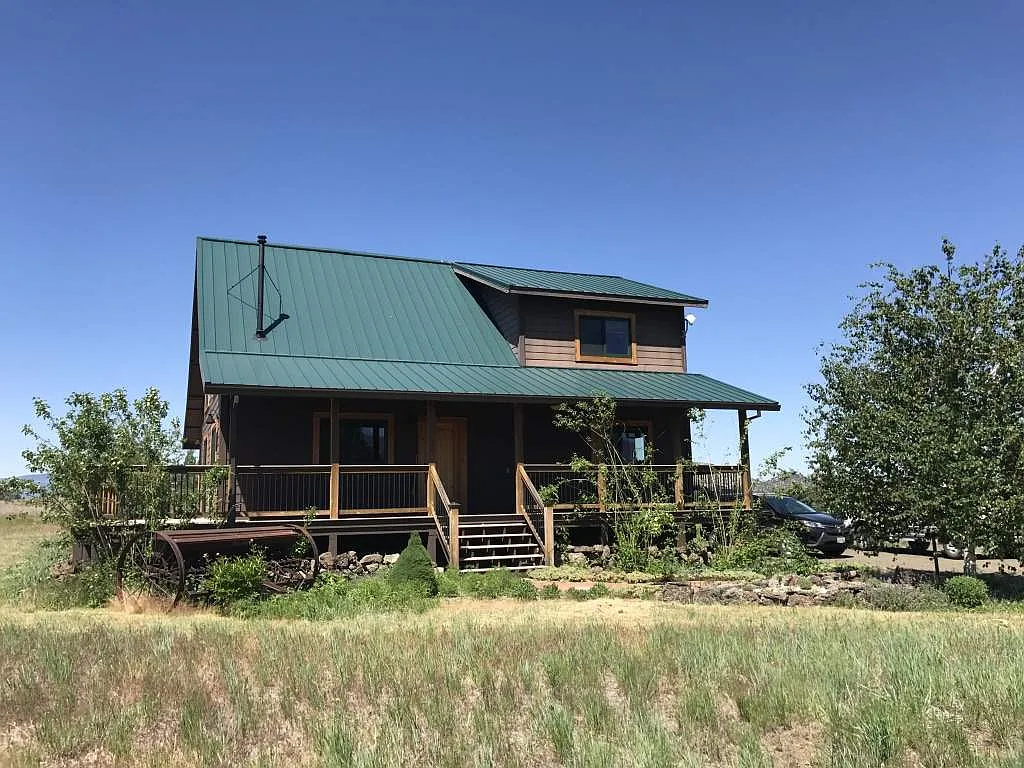 6915 Frontier Dr photo 1