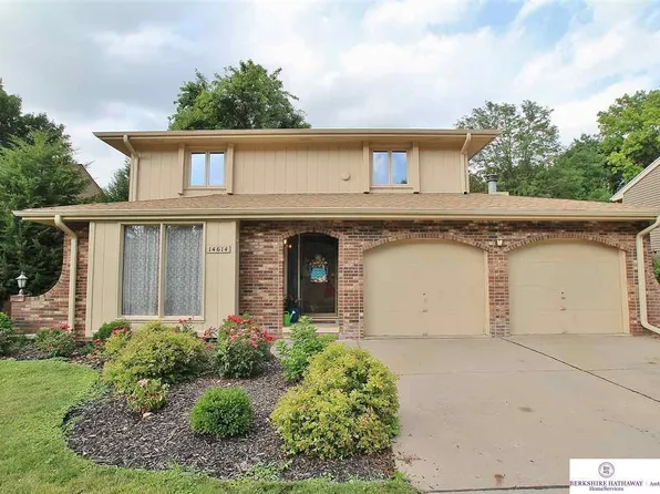 14614 Walnut Grove Dr, Omaha, NE 68137
