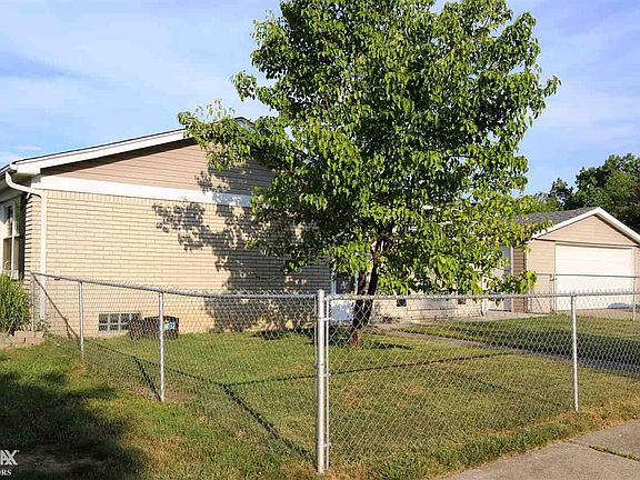 2nd image of 29798 Gregg Dr