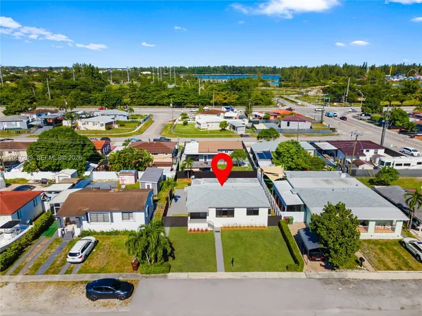 31 W 64th St, Hialeah, FL 33012