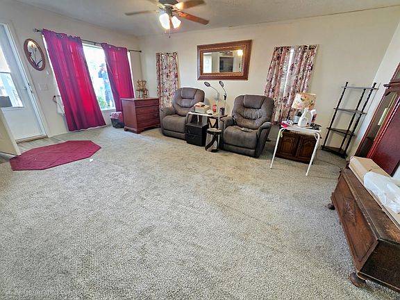 5th image of 517 Laurel Ct #215