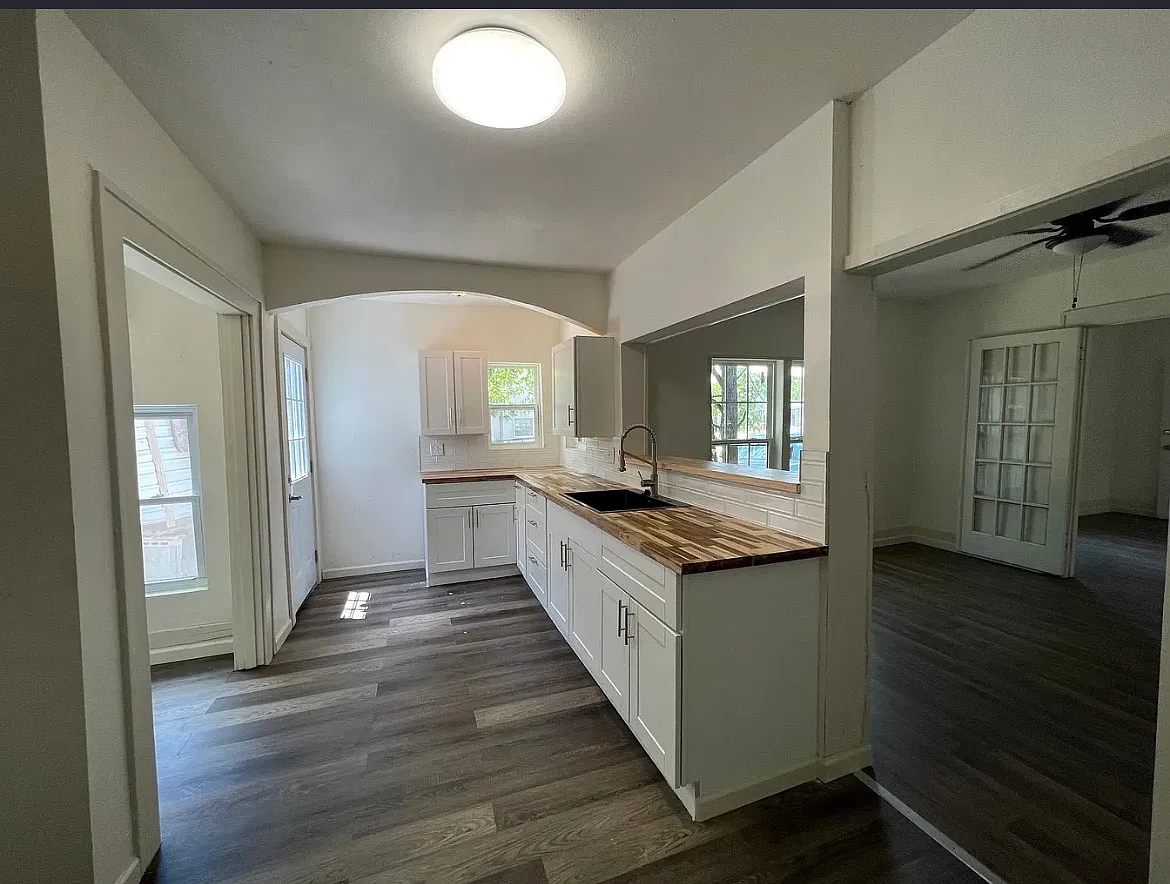 4 bed, 1625 sqft, $2,100 — Photo 3